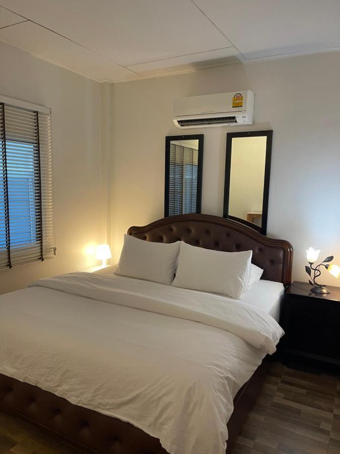 Rynn Hotel Trat Eksteriør billede